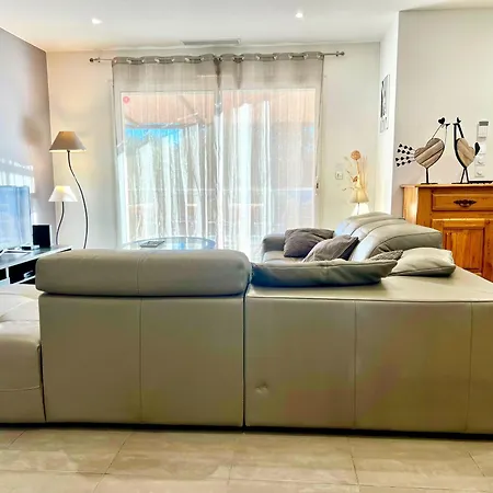 L'oustau Degio - Provence, Piscine, Clim, Calme, 4 Chambres, 6 Lits, 2 Salles De Bains, 8 Personnes Villa *