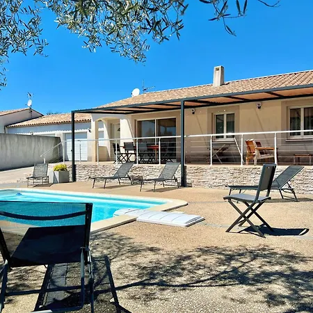 L'oustau Degio - Provence, Piscine, Clim, Calme, 4 Chambres, 6 Lits, 2 Salles De Bains, 8 Personnes * Istres